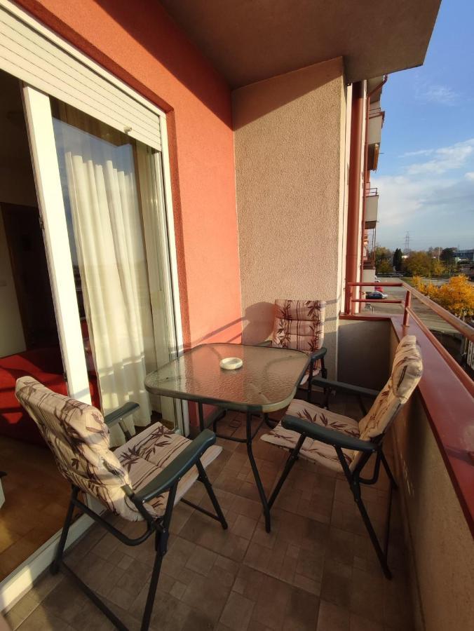 Apartman Ana Apartment Bosanska Gradiska Exterior photo